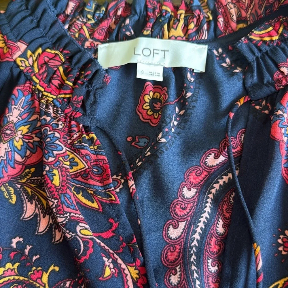 LOFT Floral Paisley Blouse longsleeve size s boho flowy Vneck office work casual - Picture 3 of 5